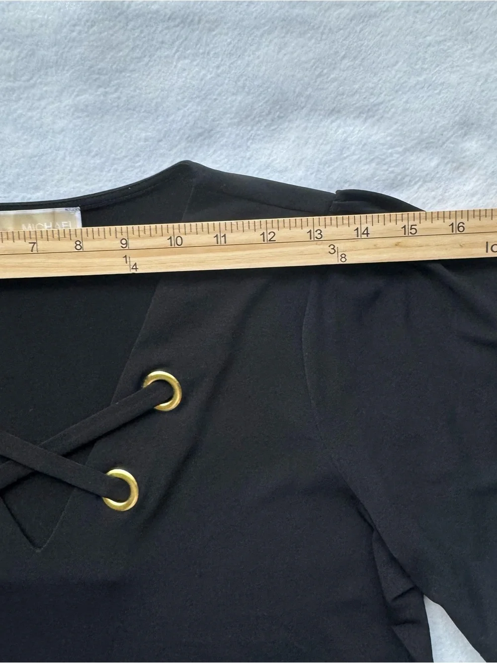 Michael Kors Women's Black Top Cross Front Gold Grommet Short Sleeve Casual Sz M